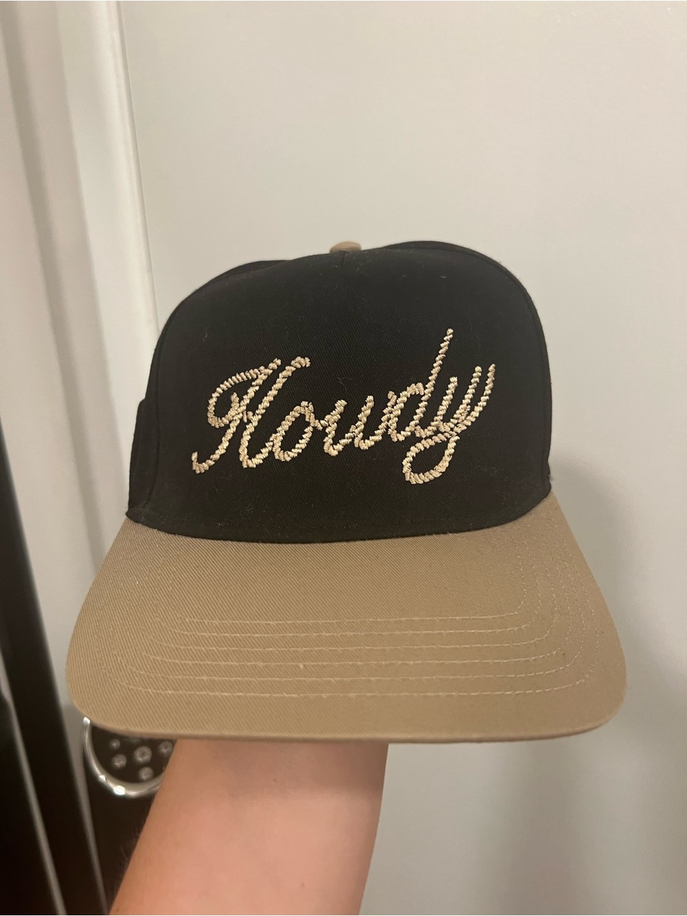 Daniel Ricciardo “Howdy” Embroidered Two-Tone Snapback Baseball Cap - Picture 2 of 3